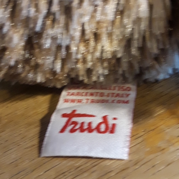 ✓Trudi fluffy and Cuddly Tear Bear Plush - Picture 8 of 16